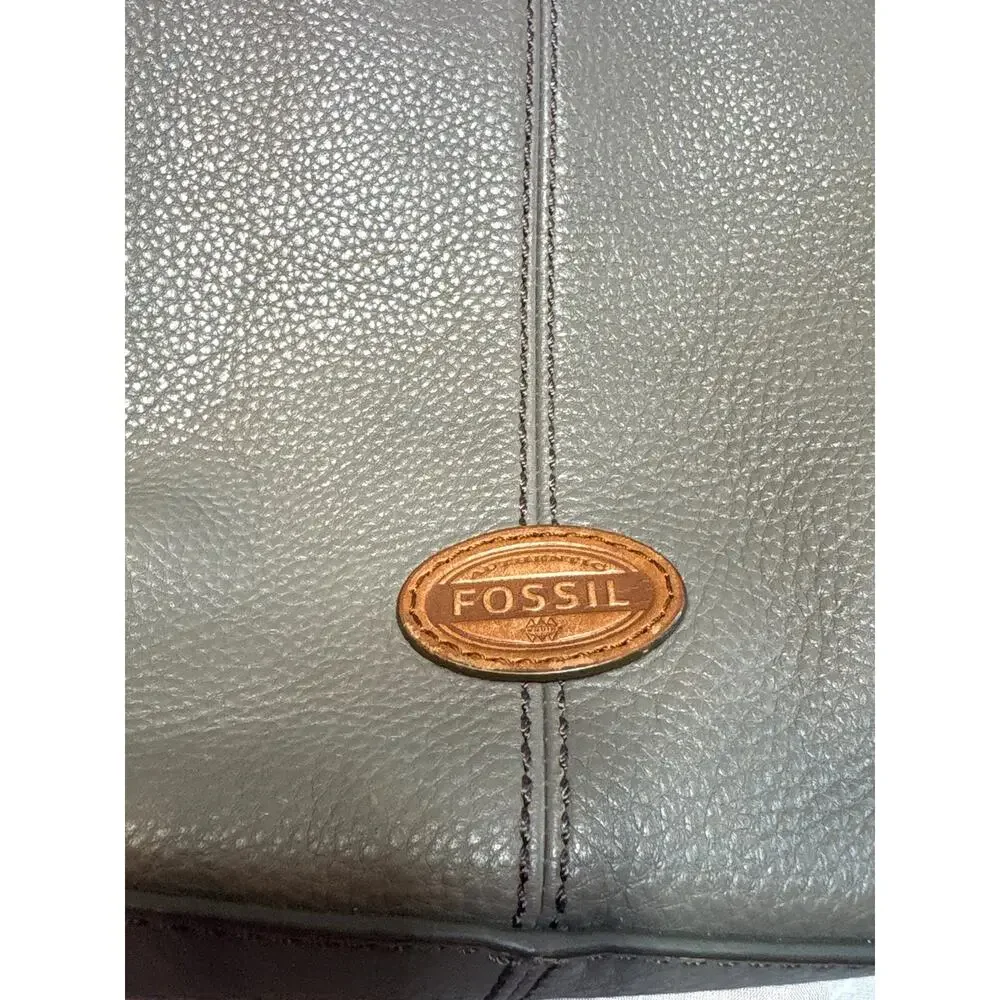 Fossil Morgan Traveler Gray Pebbled Leather Crossbody Messenger Bag